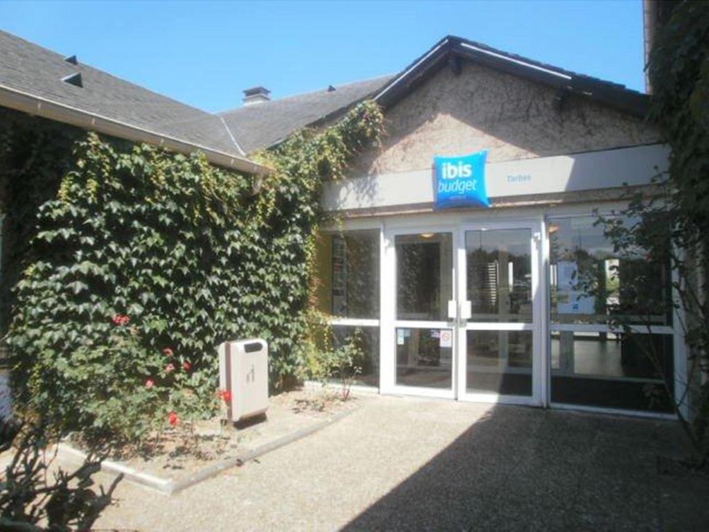 Ibis Budget Tarbes Exterior foto
