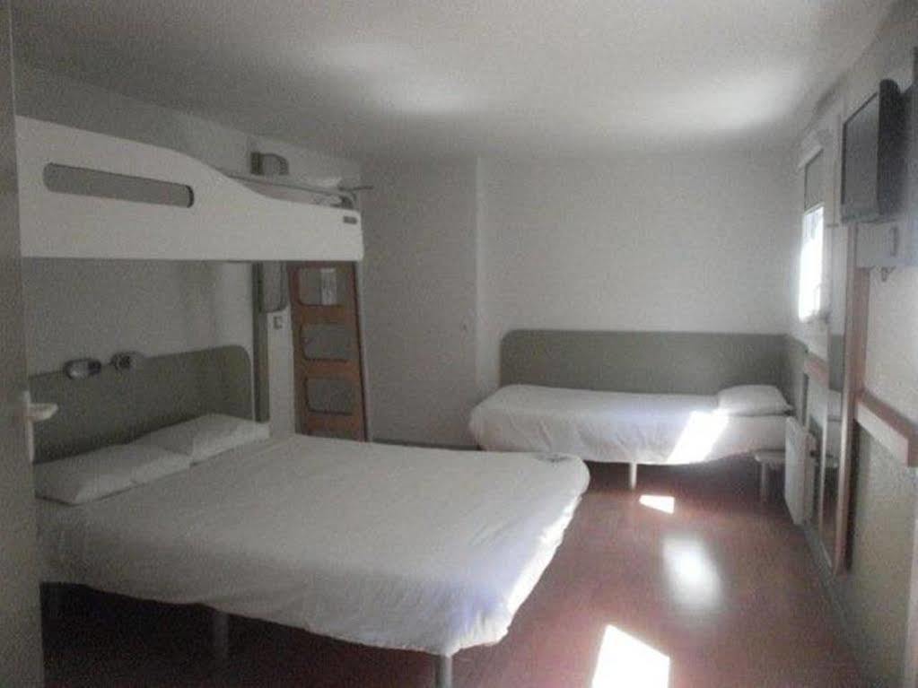 Ibis Budget Tarbes Exterior foto